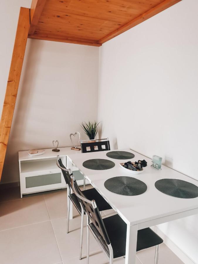 Efrosini'S By The Sea Apartment Халкис Екстериор снимка