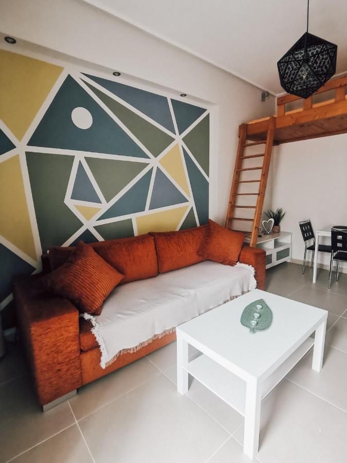 Efrosini'S By The Sea Apartment Халкис Екстериор снимка