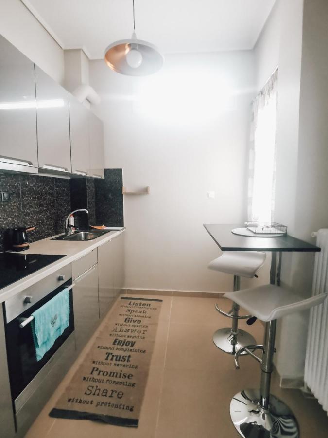 Efrosini'S By The Sea Apartment Халкис Екстериор снимка